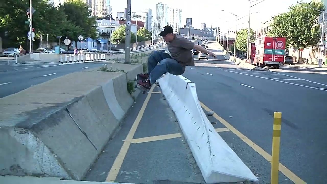 Limosine - LIMO NIKE FOOTBALL DUNK cover