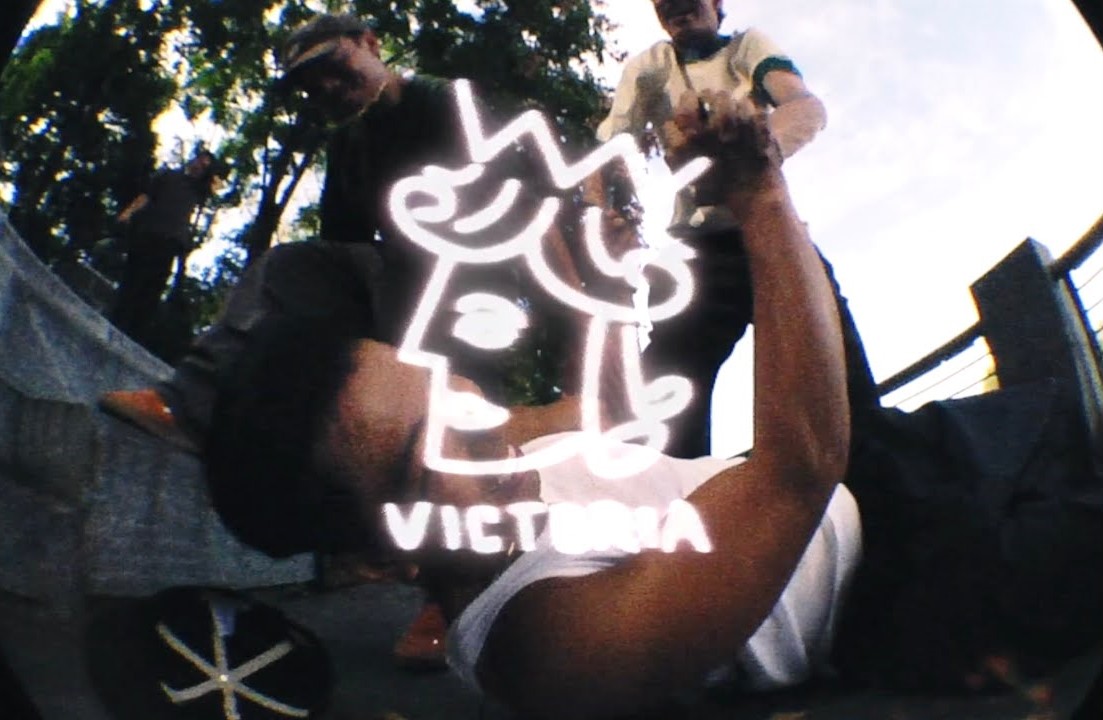 VICTORIA - BUMP TO BED cover